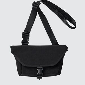 Uniqlo Black Unisex Mini Messenger Crossbody Bag New